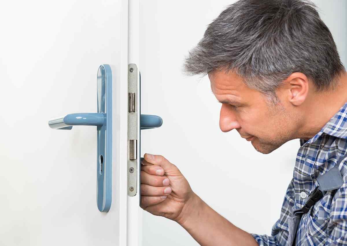 https://handyman.inpact101.com/wp-content/uploads/2018/10/inner_professionals_07.jpg